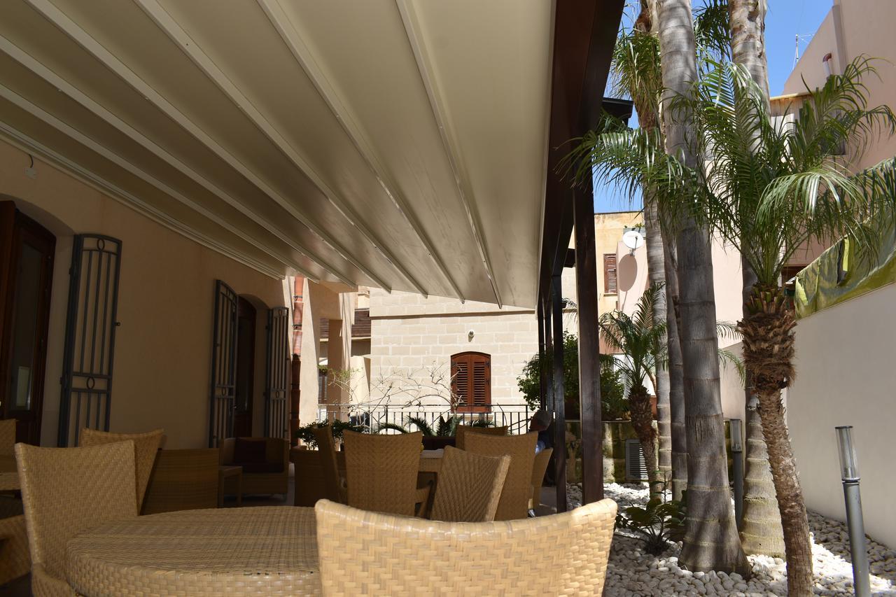 Hotel Il Portico Favignana Exterior photo