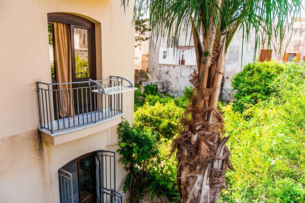 Hotel Il Portico Favignana Exterior photo